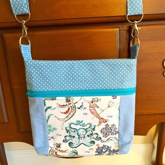 Handmade Under the Sea Crossbody Bag w/ Zip Front Pocket & Magnetic Snap Closure - Picture 3 of 7